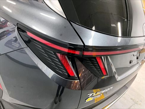 Used 2023 Hyundai Tucson Limited image 34