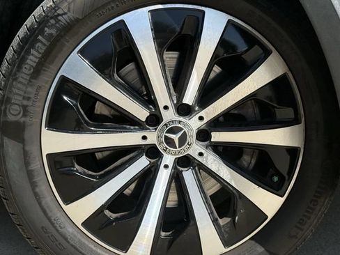 Used 2021 Mercedes-Benz GLB 250 image 9