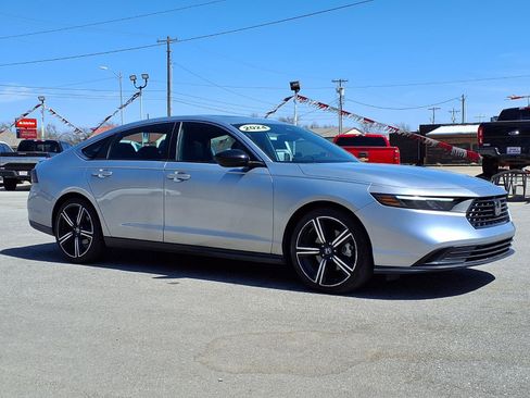 Used 2024 Honda Accord Sport image 23