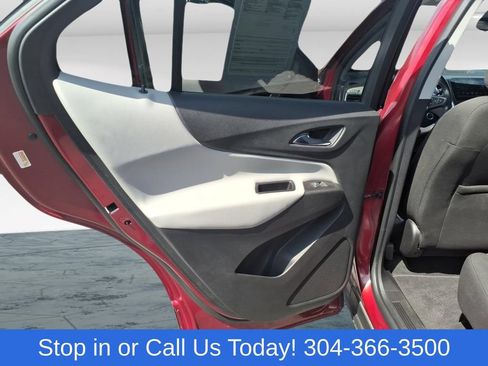 Used 2018 Chevrolet Equinox LT w/ Sun & Infotainment Package AWD/4WD image 16