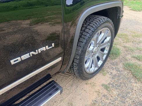 Used 2018 GMC Sierra 1500 Denali w/ Denali Ultimate Package AWD/4WD image 8