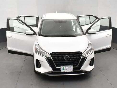 Used 2023 Nissan Kicks SV FWD image 10