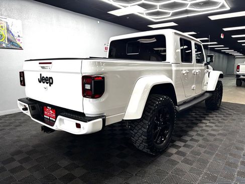 Used 2023 Jeep Gladiator Overland AWD/4WD image 14