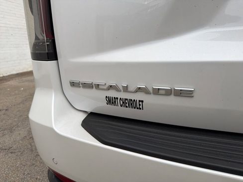 Used 2022 Cadillac Escalade Premium Luxury Platinum w/ Heavy-Duty Trailer Package image 19