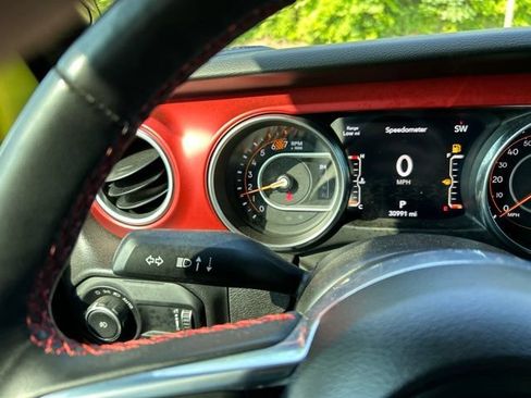 Used 2023 Jeep Wrangler Rubicon w/ Cold Weather Group AWD/4WD image 21
