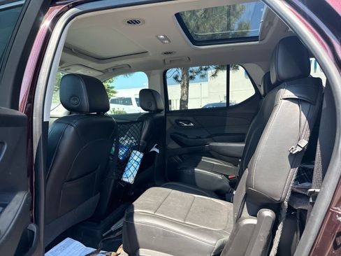 Used 2019 Chevrolet Traverse LT w/ LT Premium Package AWD/4WD image 6