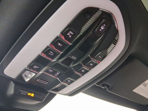 New 2026 Porsche Macan image 27