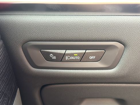 New 2026 BMW X6 xDrive40i w/ Climate Comfort Package image 26