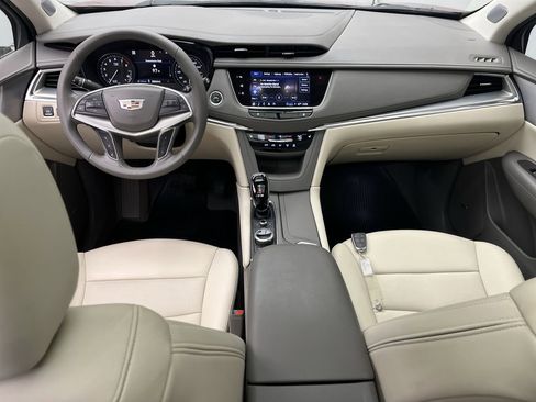 Certified 2023 Cadillac XT5 Premium Luxury w/ Technology Package image 4