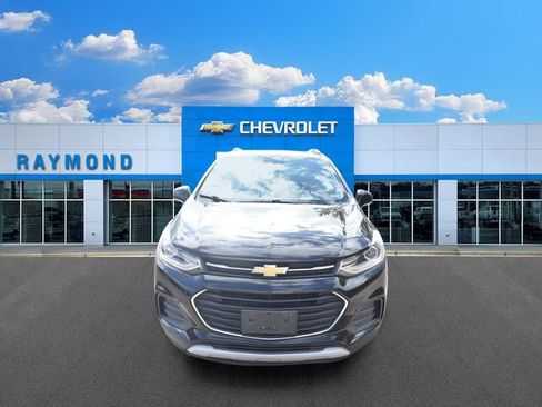 Used 2020 Chevrolet Trax LT w/ LT Convenience Package FWD image 8