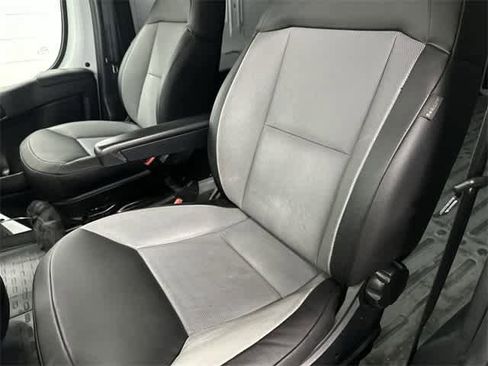 Used 2025 RAM ProMaster 2500 w/ Convenience Group image 10