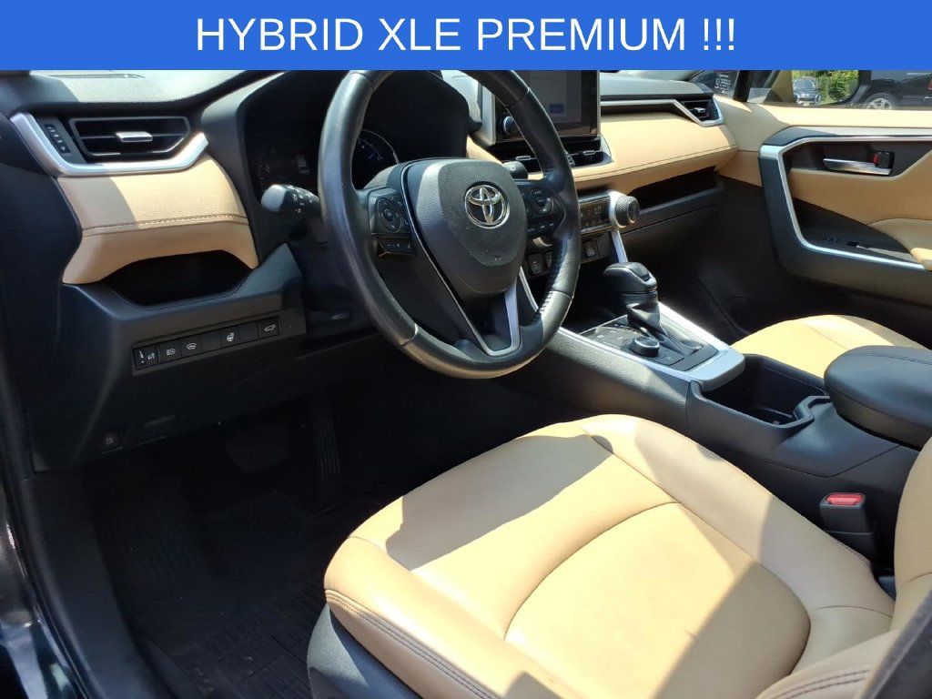 Used 2023 Toyota RAV4 XLE Premium AWD/4WD image 13