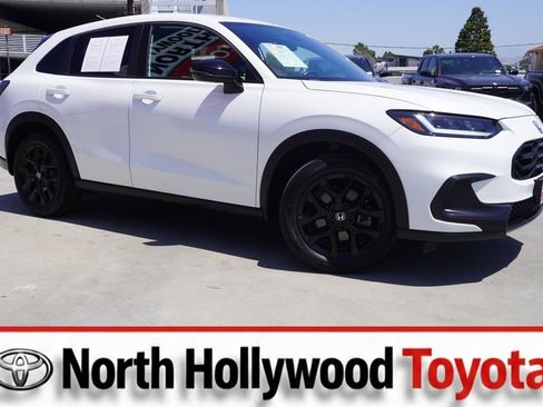 Used 2023 Honda HR-V Sport image 1
