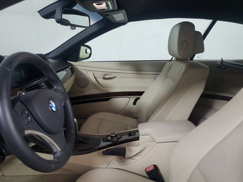 Used 2013 BMW 328i Convertible RWD image 17