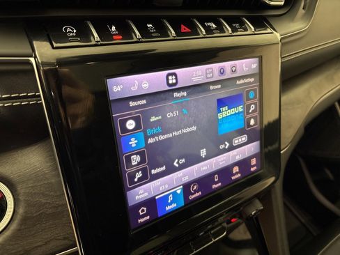 Used 2022 Jeep Grand Cherokee Limited w/ Trailer Tow Prep Group (B) image 25