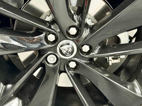 Used 2024 Jaguar F-PACE R-Dynamic S image 18