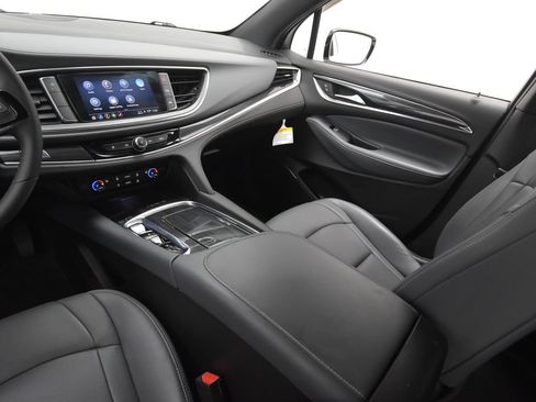 Used 2022 Buick Enclave Essence FWD image 30