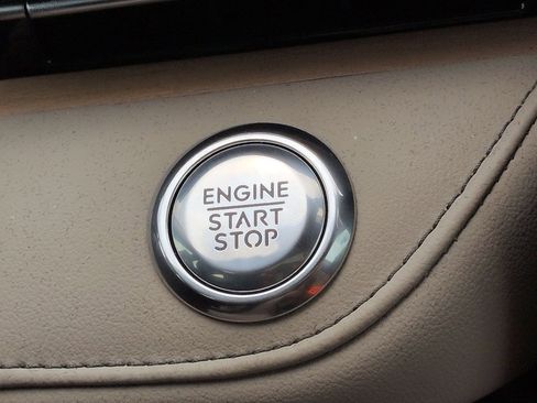 Certified 2025 Lincoln Nautilus Reserve AWD/4WD image 29