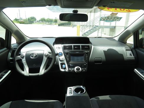 Used 2014 Toyota Prius V Two FWD image 11