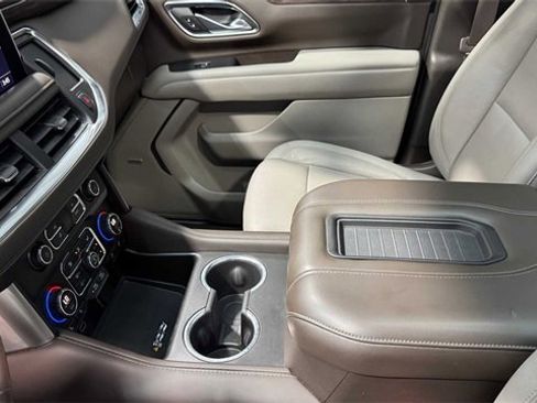 Used 2021 Chevrolet Tahoe LT w/ Rear Media and Nav Package image 31