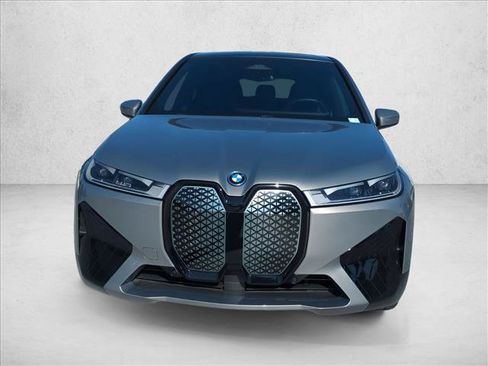 Used 2023 BMW iX xDrive50 w/ Sport Package AWD/4WD image 2
