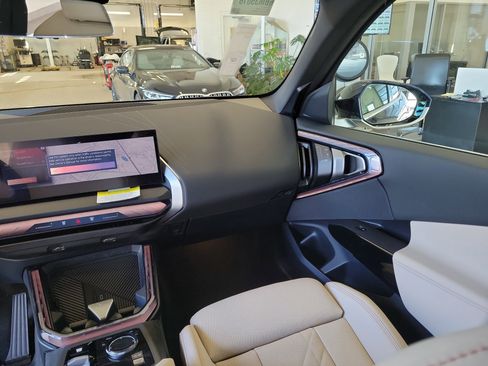 New 2026 BMW X3 xDrive30 w/ Premium Package AWD/4WD image 19