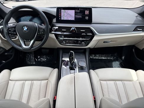 Certified 2023 BMW 530i xDrive w/ Premium Package AWD/4WD image 15