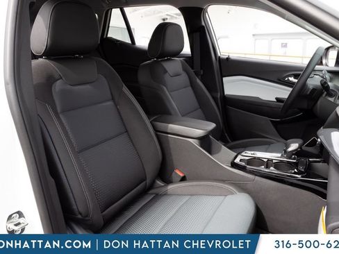 New 2026 Chevrolet Trax LT w/ Driver Confidence Package FWD image 18