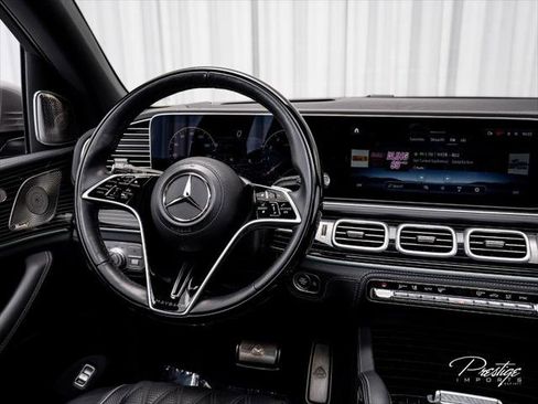 Used 2024 Mercedes-Benz Maybach GLS 600 4MATIC image 34