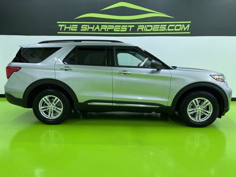 Used 2020 Ford Explorer XLT AWD/4WD image 11