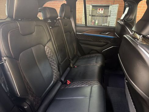Used 2025 Jeep Grand Cherokee Summit AWD/4WD image 14