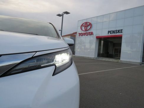 Certified 2023 Toyota Sienna LE image 4