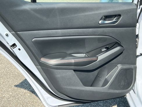 Used 2024 Nissan Altima 2.5 SR FWD image 36