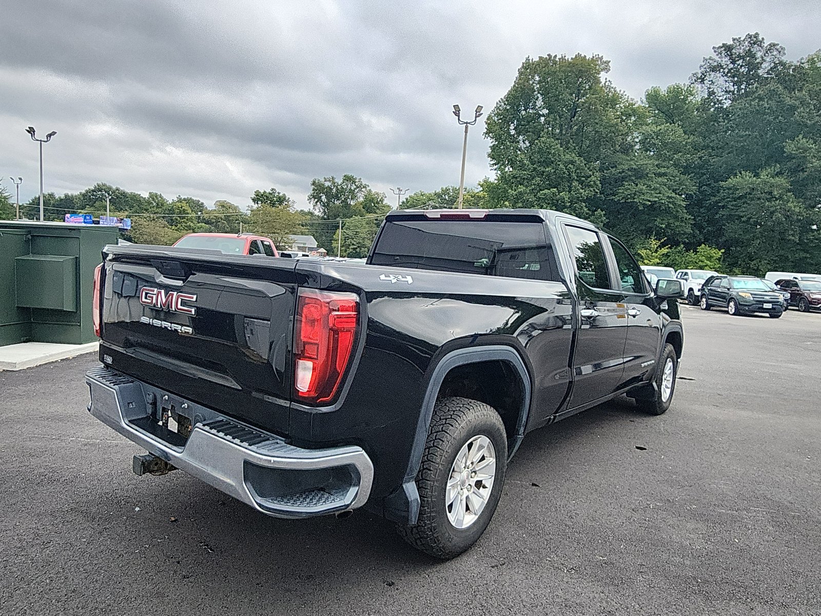 Used 2019 GMC Sierra 1500 4x4 Crew Cab w/ Convenience Package image 5