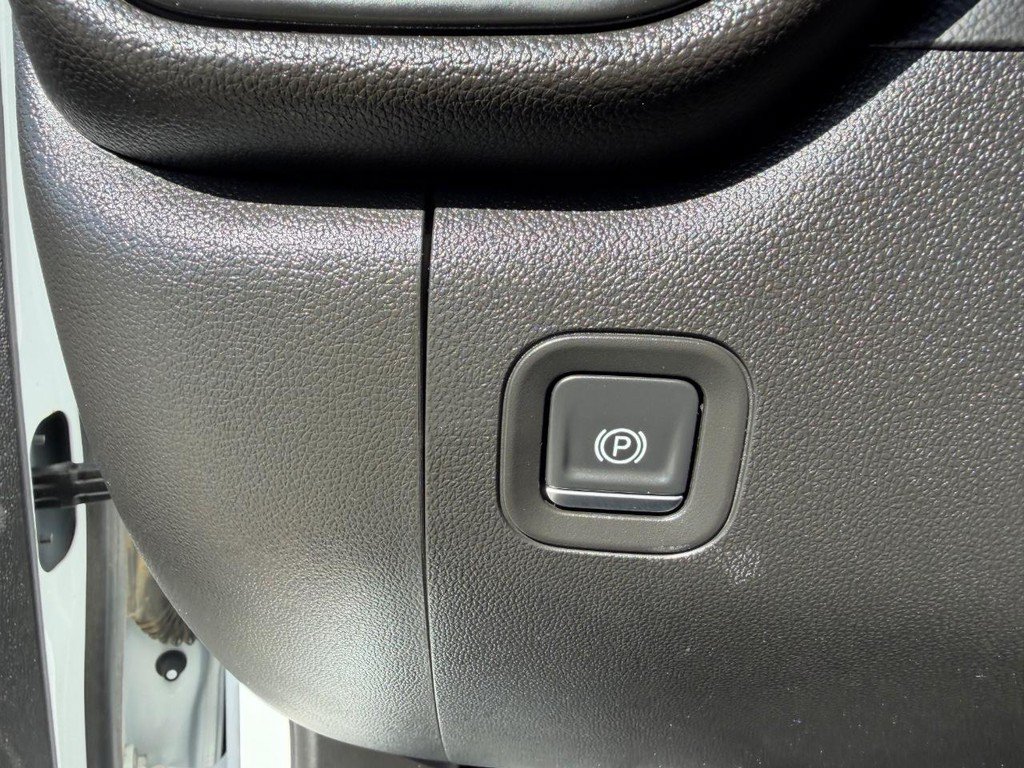 Used 2021 Chevrolet Silverado 1500 W/T RWD image 32