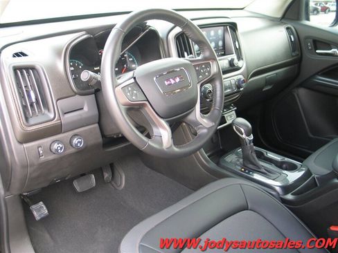 Used 2022 GMC Canyon AT4 w/ Trailering Package AWD/4WD image 2