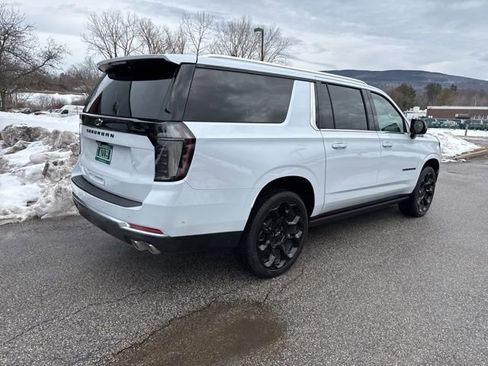 New 2026 Chevrolet Suburban High Country AWD/4WD image 18