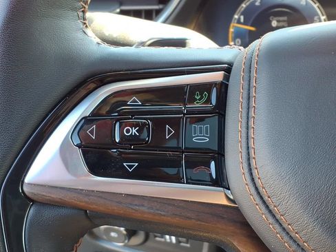 Used 2024 Jeep Grand Cherokee L Summit w/ Rear Seat Video Group I AWD/4WD image 11