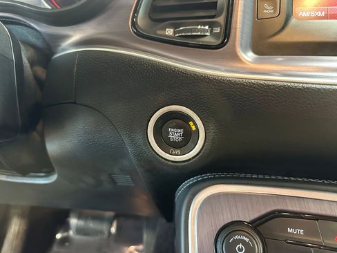 Used 2017 Dodge Challenger R/T image 22