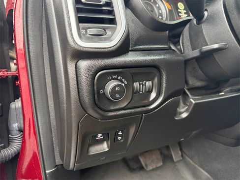 Used 2019 RAM 1500 Big Horn image 24
