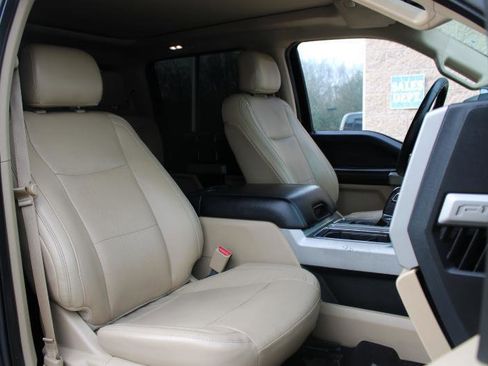 Used 2016 Ford F150 Lariat w/ Equipment Group 502A Luxury image 11