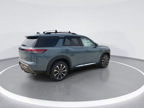 New 2026 Nissan Pathfinder Platinum AWD/4WD image 8