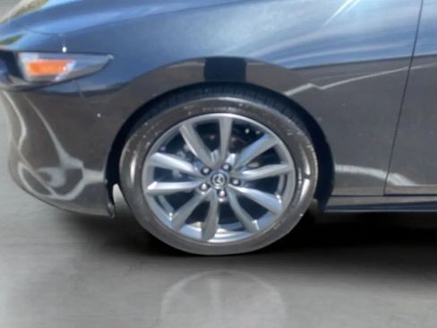 Used 2019 MAZDA MAZDA3 Hatchback FWD image 33
