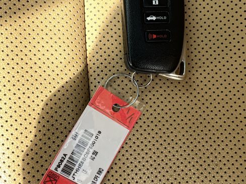 Used 2015 Lexus RC 350 w/ Navigation System Package RWD image 38