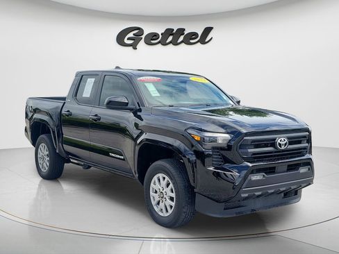 Certified 2024 Toyota Tacoma SR5 AWD/4WD image 2