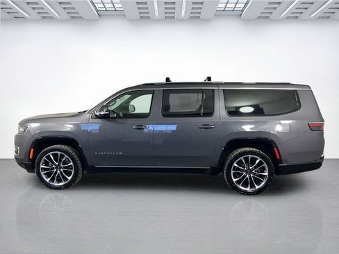 Used 2023 Jeep Wagoneer L Series III w/ Premium Group I AWD/4WD image 6