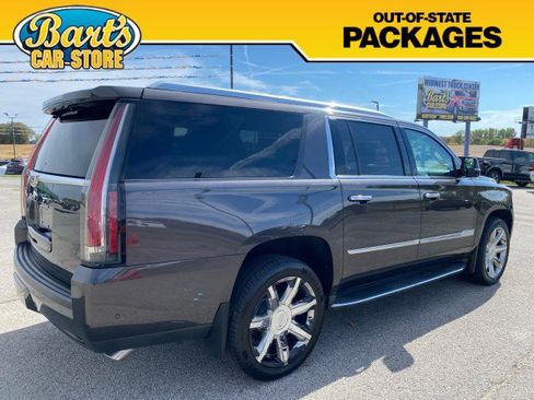 Used 2017 Cadillac Escalade ESV Luxury image 6