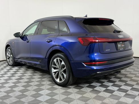 Used 2021 Audi e-tron Premium Plus w/ Premium Plus Package image 3