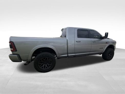 Used 2022 RAM 3500 Laramie AWD/4WD image 5