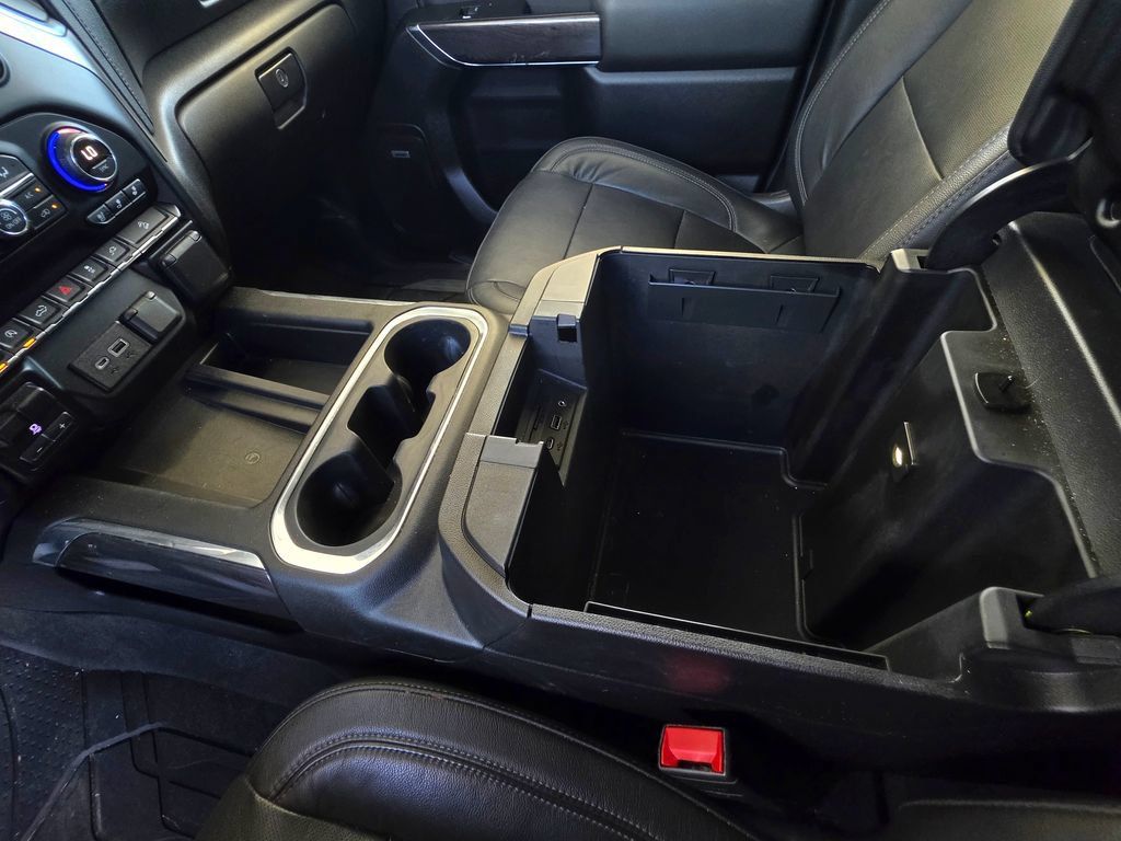 Used 2019 Chevrolet Silverado 1500 LTZ AWD/4WD image 46